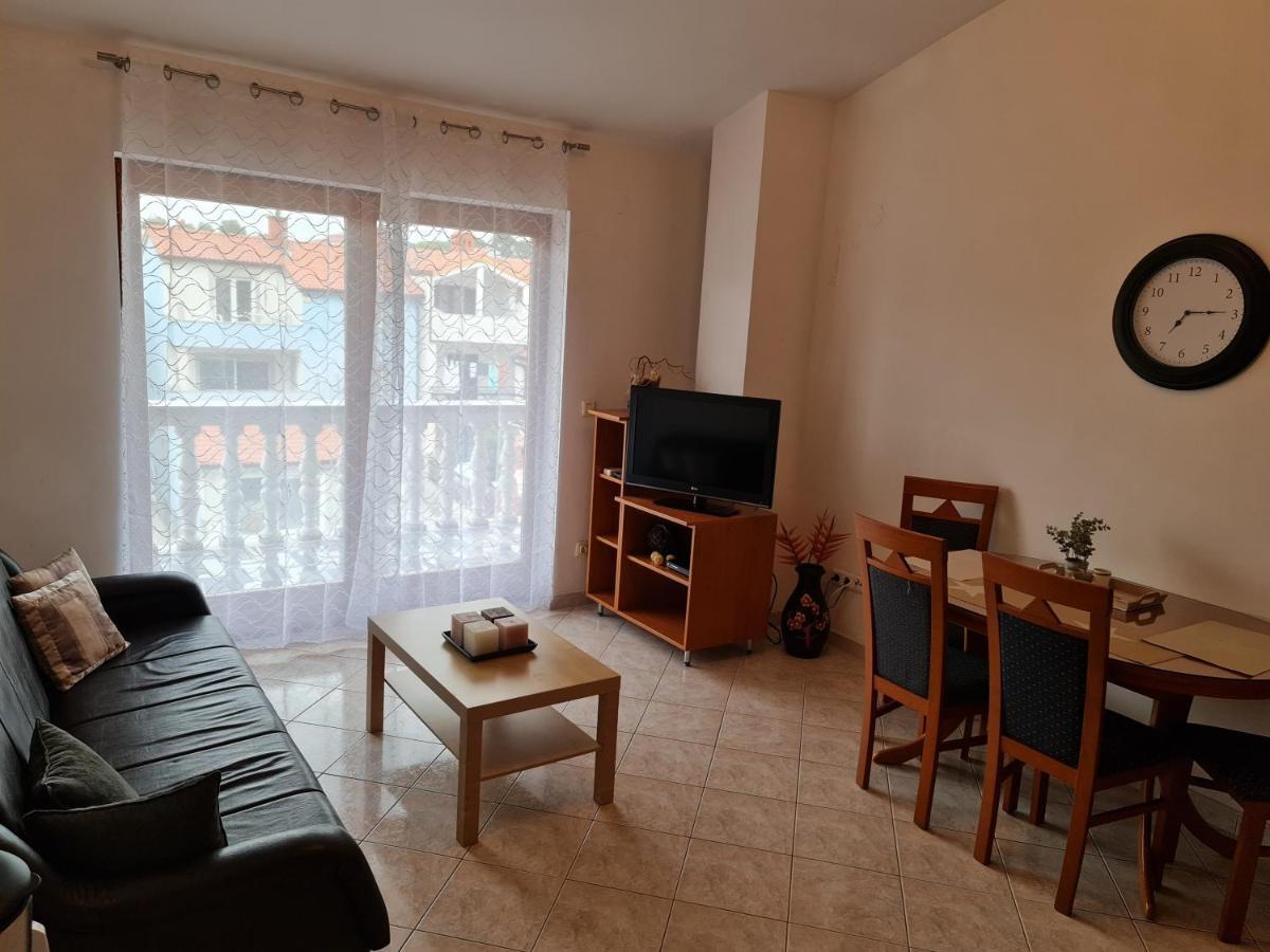 Apartment Mira Pula Exterior foto