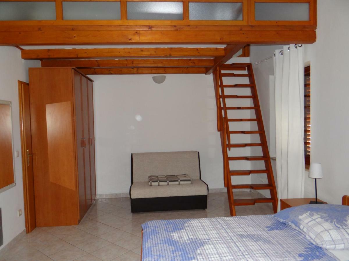 Apartment Mira Pula Exterior foto