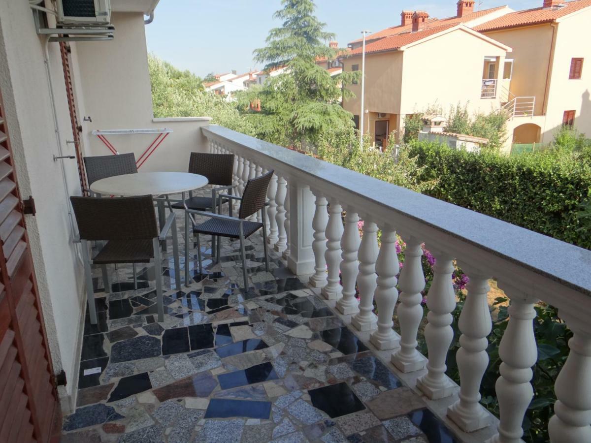 Apartment Mira Pula Exterior foto