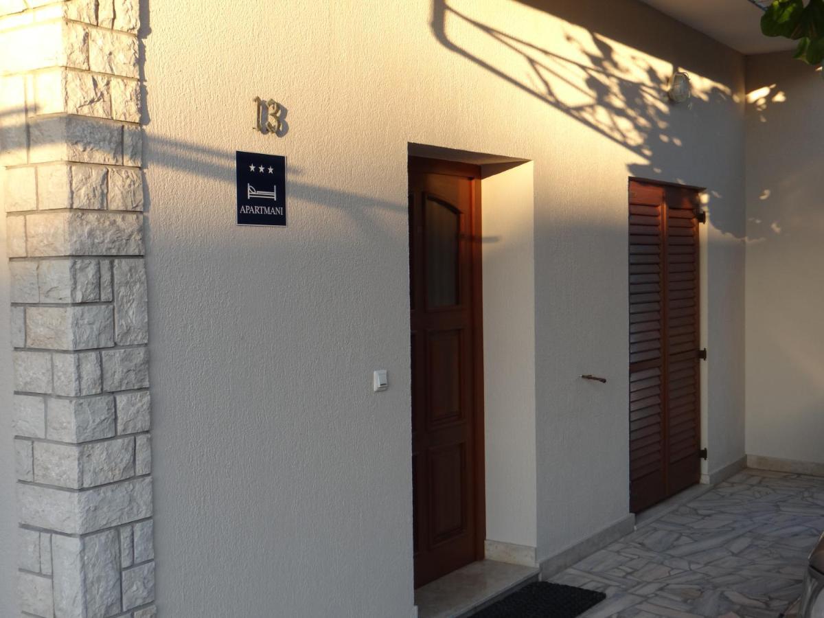 Apartment Mira Pula Exterior foto